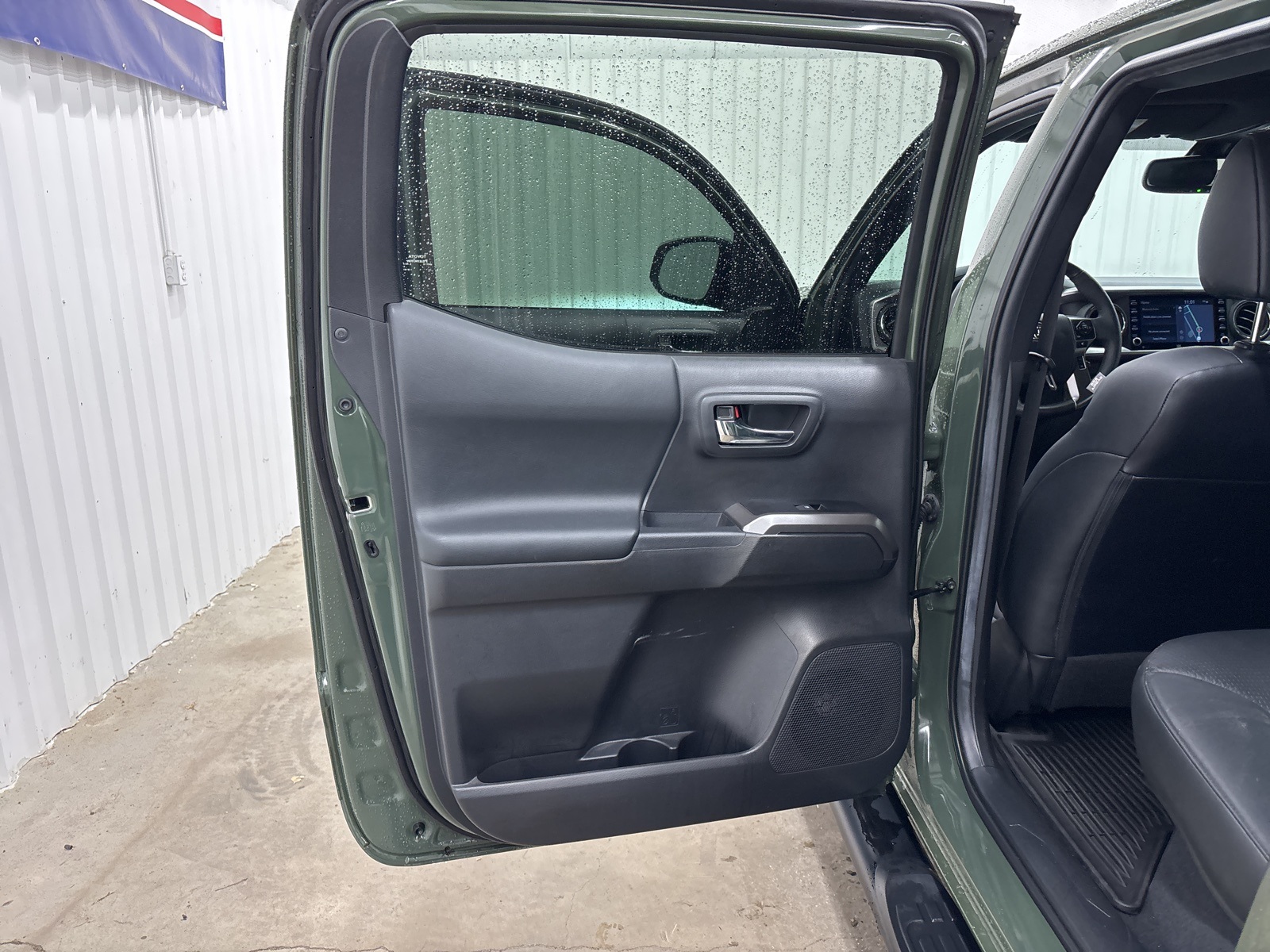 2022 Toyota Tacoma Limited photo 17
