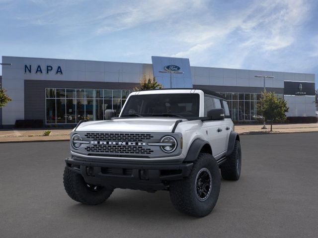 2023 Ford Bronco Badlands photo 2