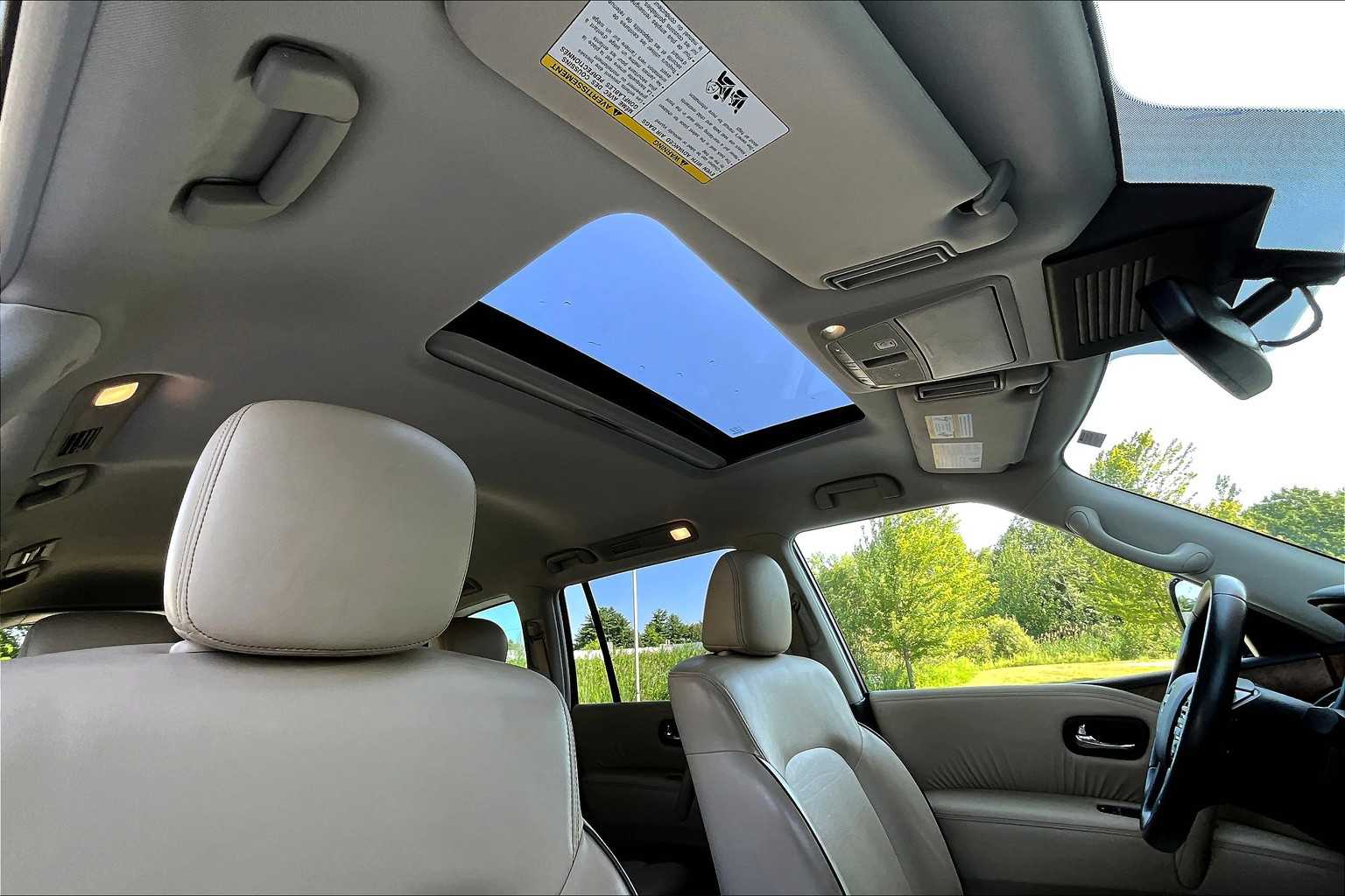 2023 Nissan Armada SL photo 13