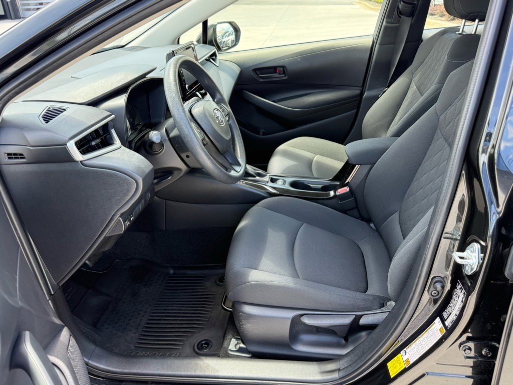 2022 Toyota Corolla LE photo 18