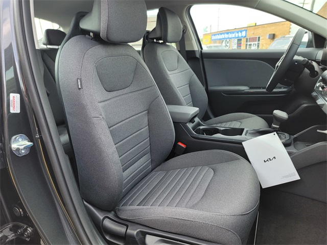 2025 Kia K4 EX photo 14