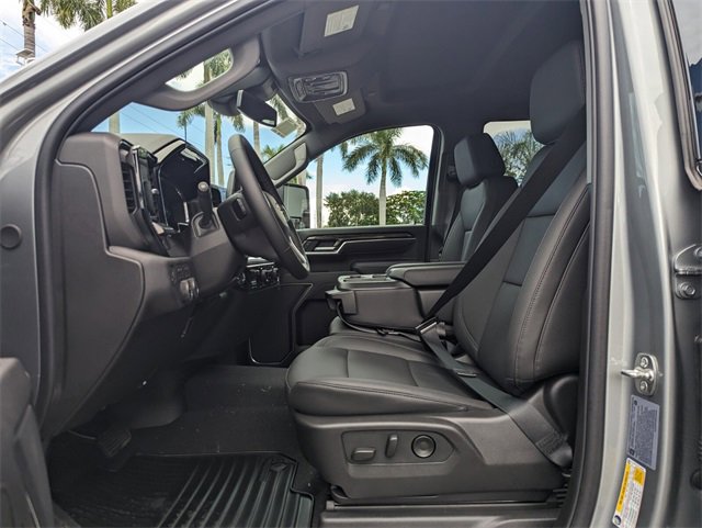2026 Chevrolet Silverado 2500HD LTZ photo 2