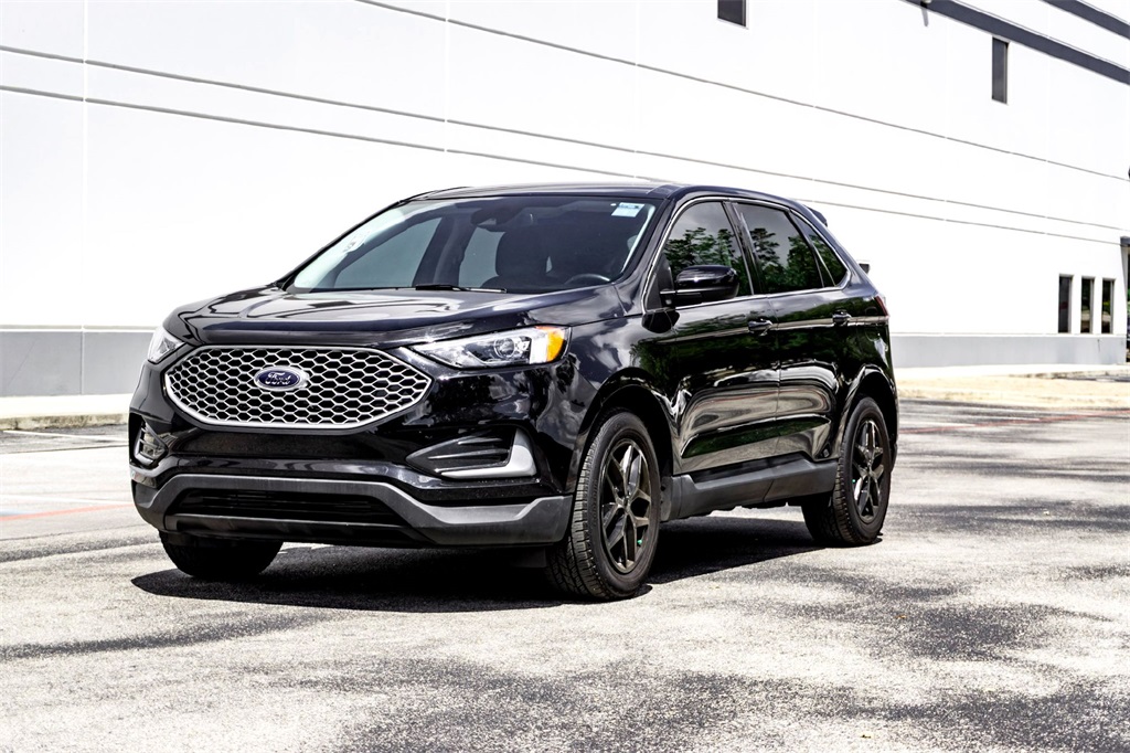 2024 Ford Edge SEL photo 8