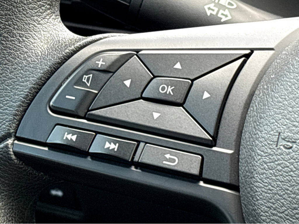2024 Nissan Sentra S photo 13