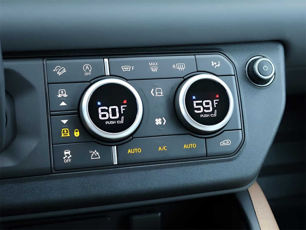 2024 Land Rover Defender 110 X-Dynamic SE photo 22