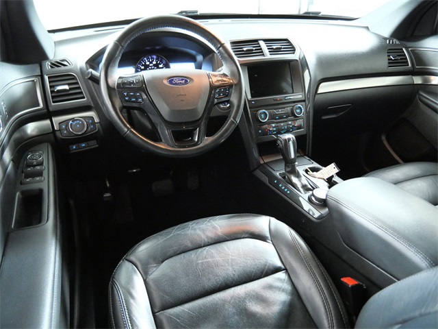 2018 Ford Explorer XLT photo 4