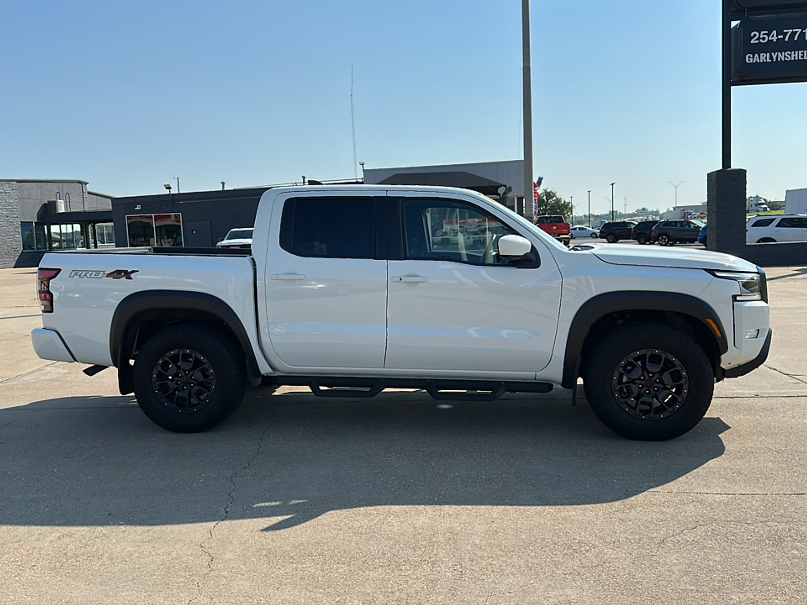 2022 Nissan Frontier Crew Cab PRO-4X photo 5