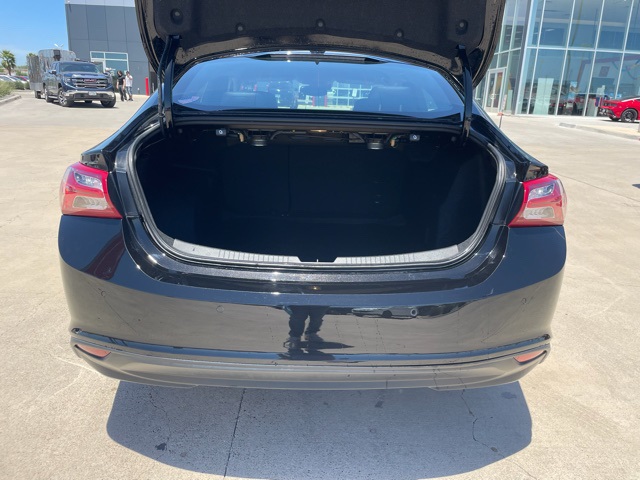 2024 Chevrolet Malibu Premier 2LT photo 4