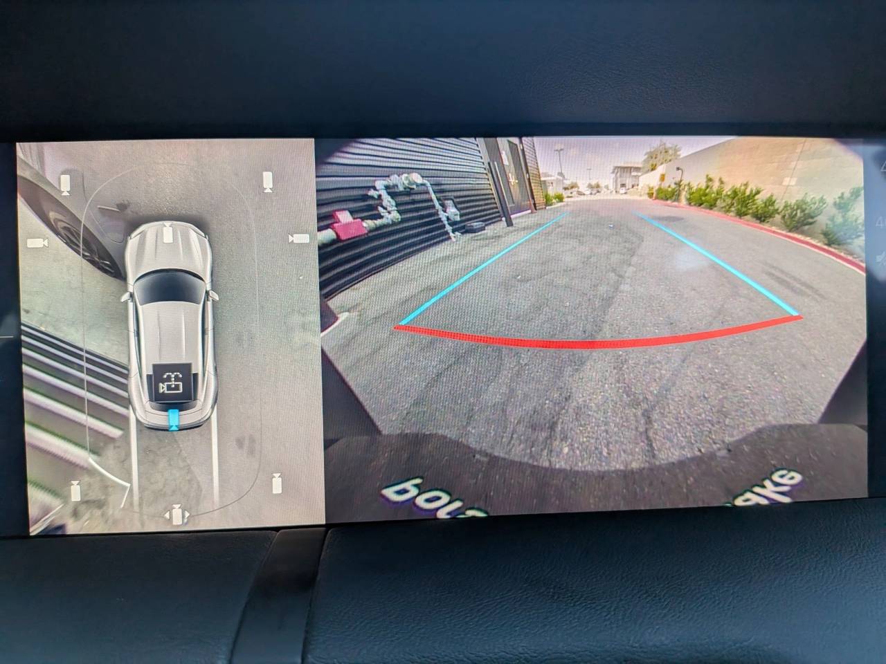 2026 Porsche Taycan Base photo 18