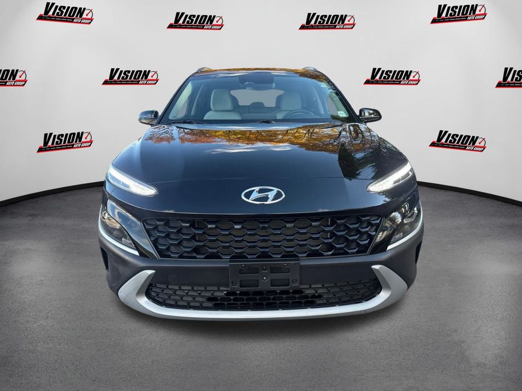 2023 Hyundai Kona SEL photo 2