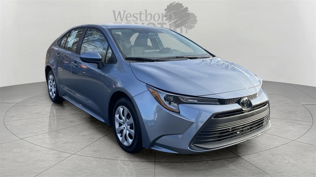 2023 Toyota Corolla LE's photo