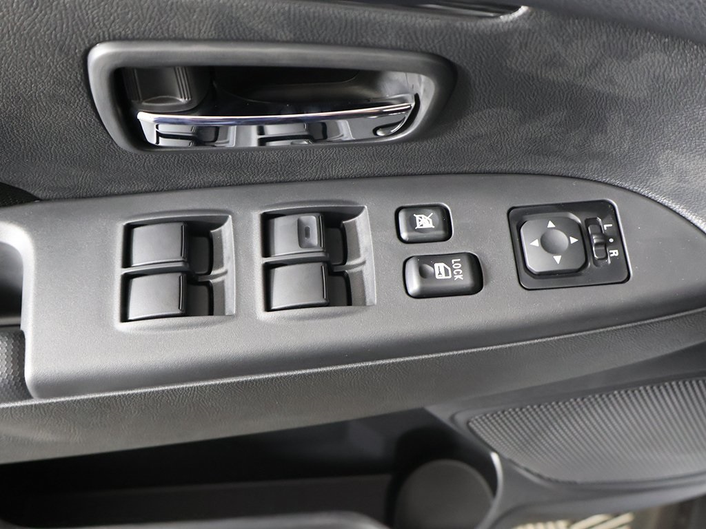 2025 Mitsubishi Outlander Sport ES SE LE photo 22