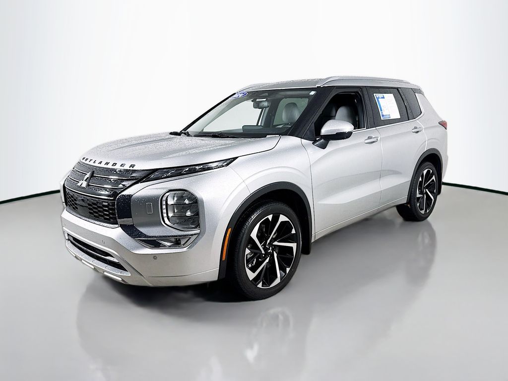 2024 Mitsubishi Outlander SEL photo 4