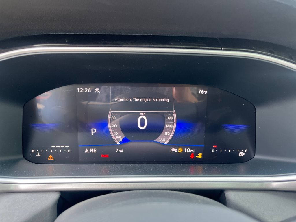 2025 Volkswagen Taos SE photo 10