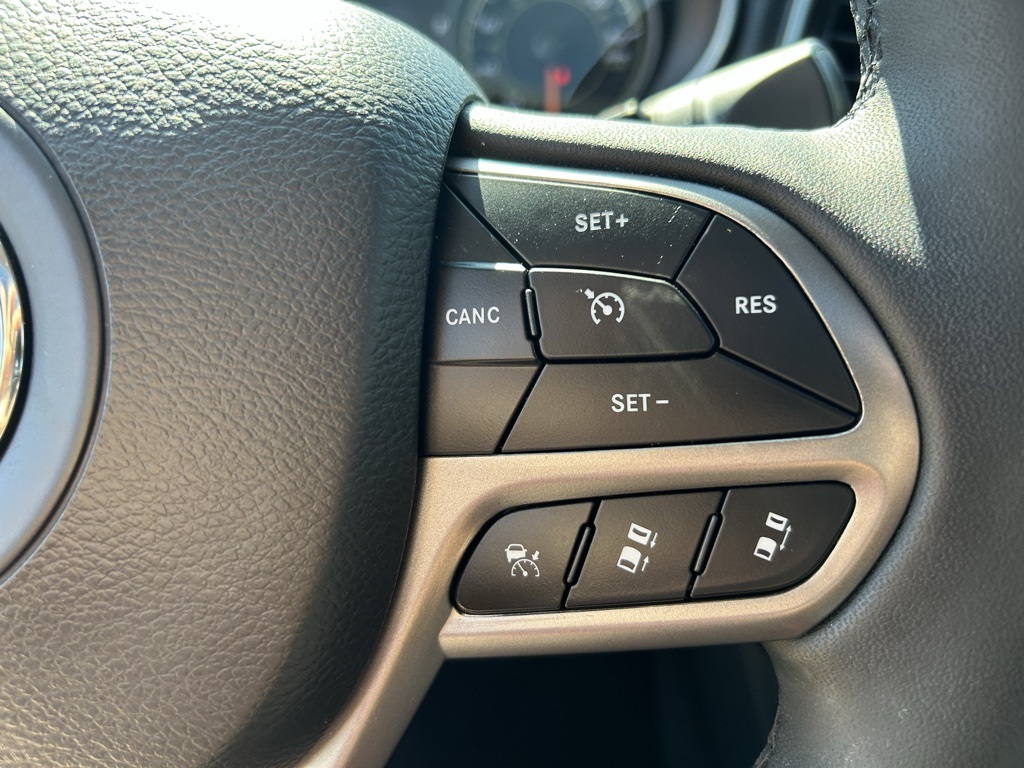 2022 Jeep Cherokee Limited photo 12