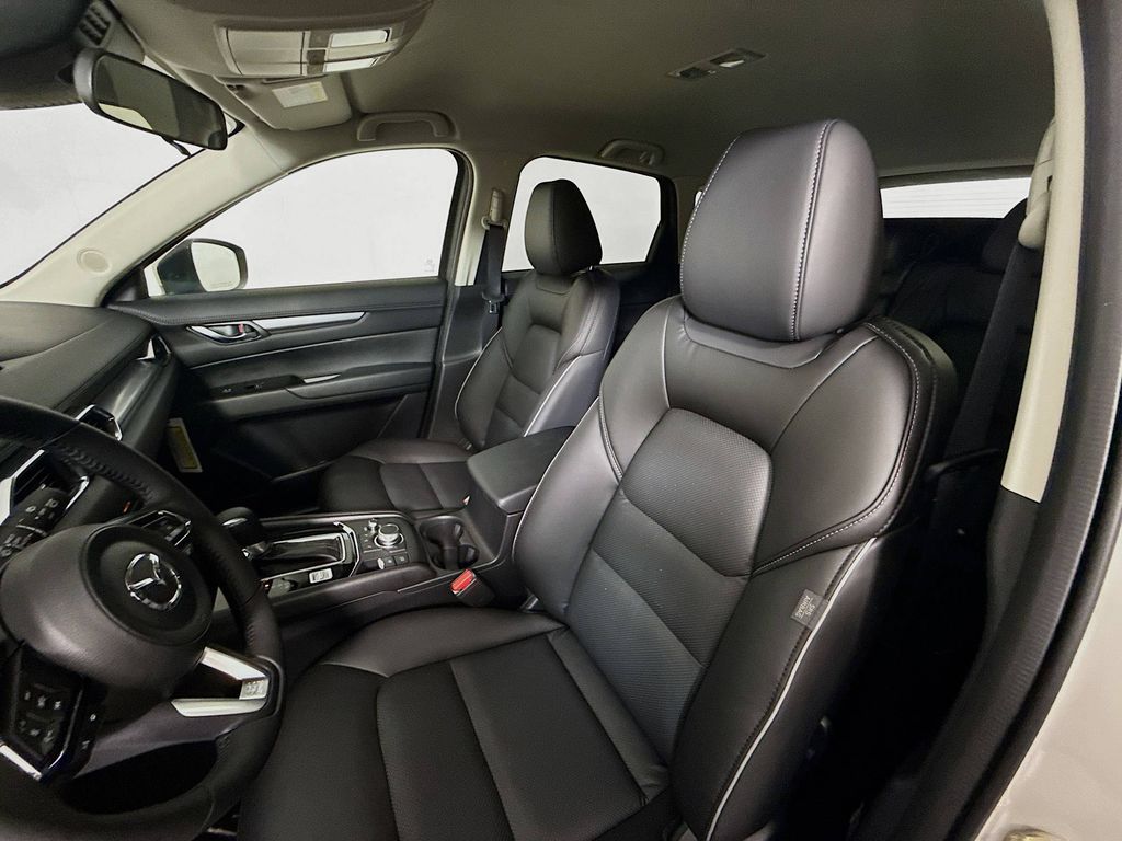 2025 Mazda CX-5 2.5 Select photo 21
