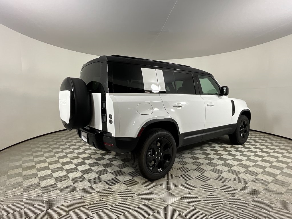 2026 Land Rover Defender 110 S photo 2