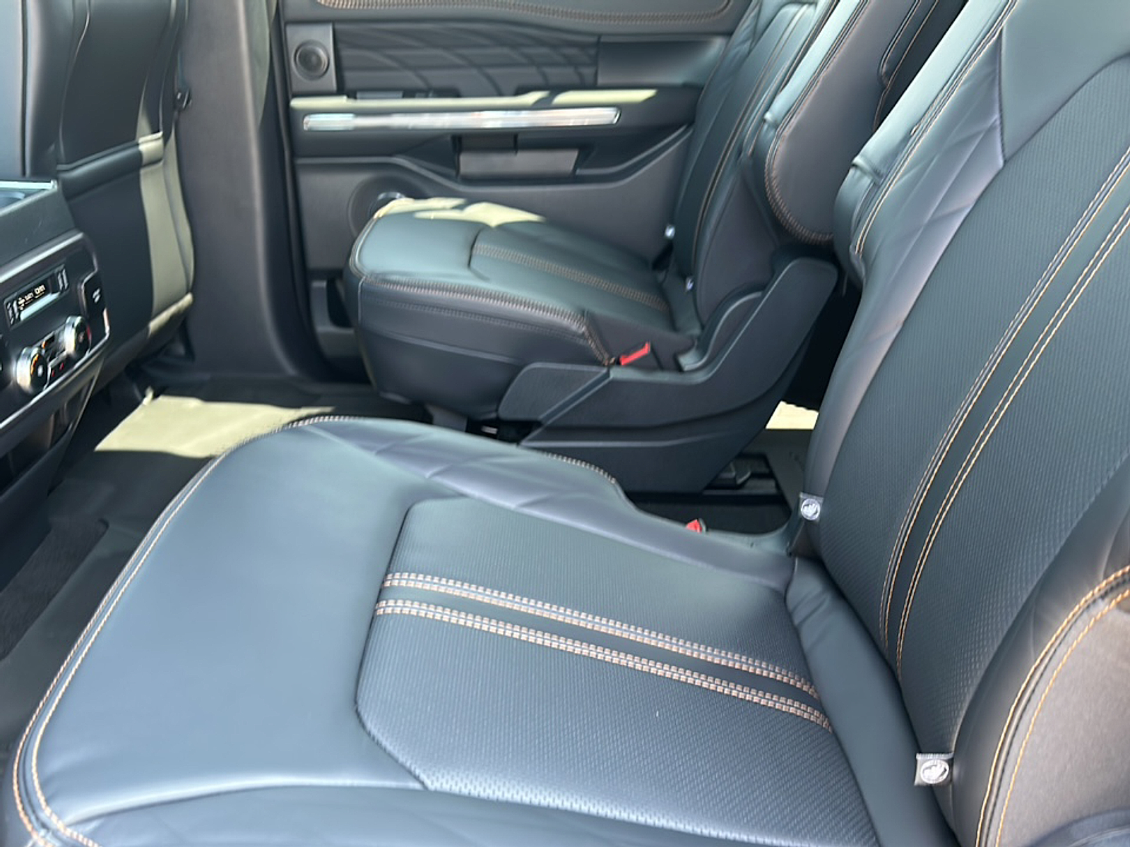 2024 Ford Expedition Platinum photo 5
