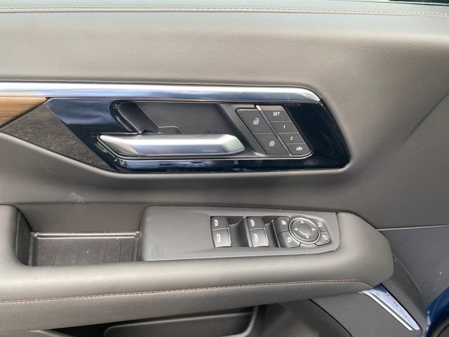 2025 Chevrolet Tahoe High Country photo 8