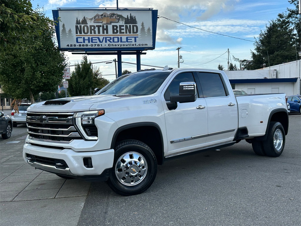 2024 Chevrolet Silverado 3500HD High Country's photo