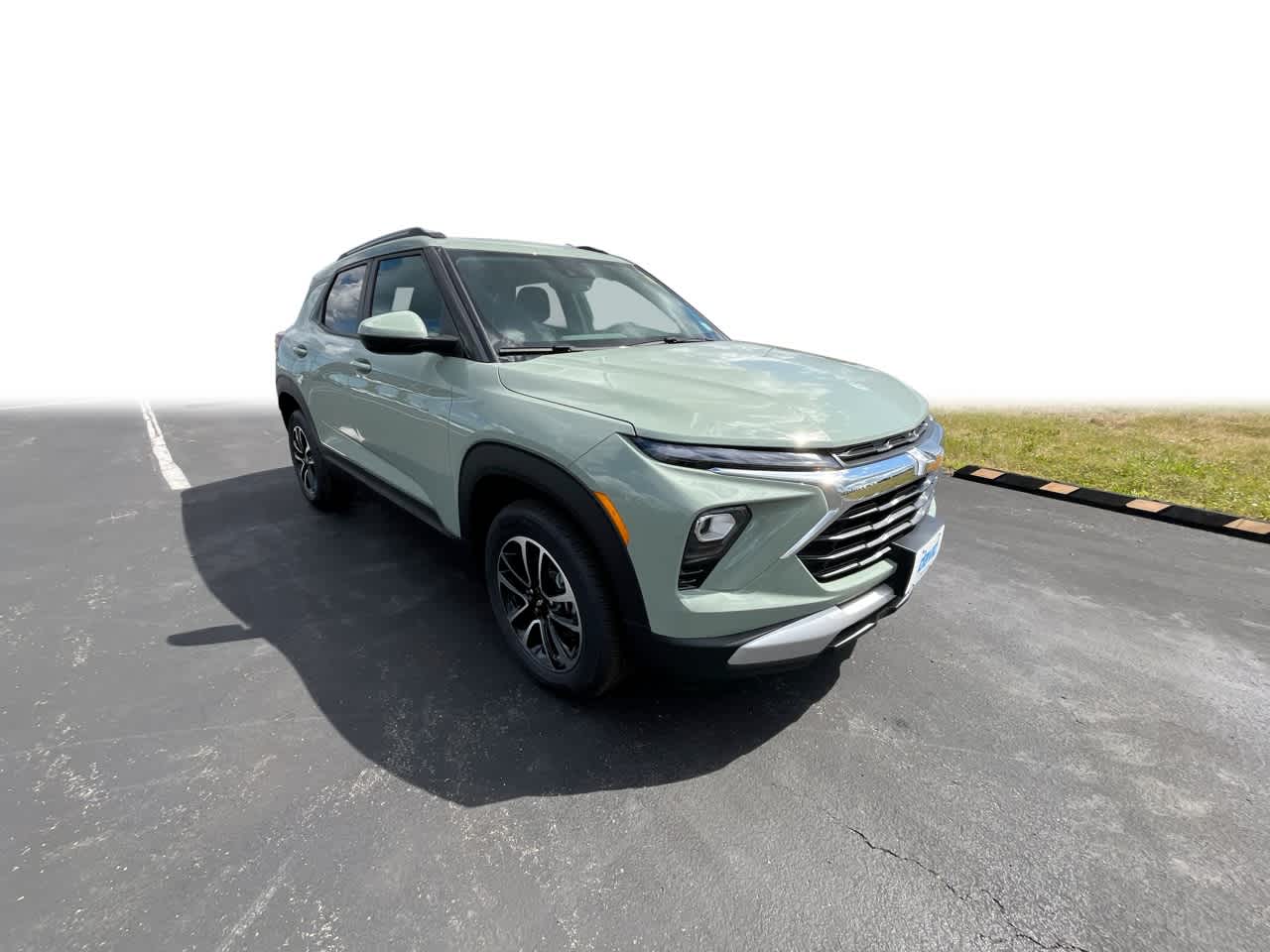 2026 Chevrolet Trailblazer LT photo 2