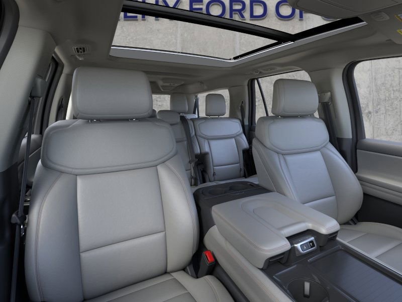 2025 Ford Expedition MAX photo 6