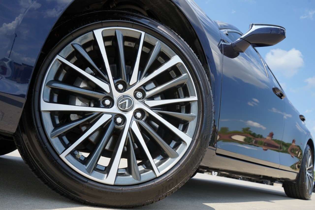 2025 Lexus ES 350 photo 11