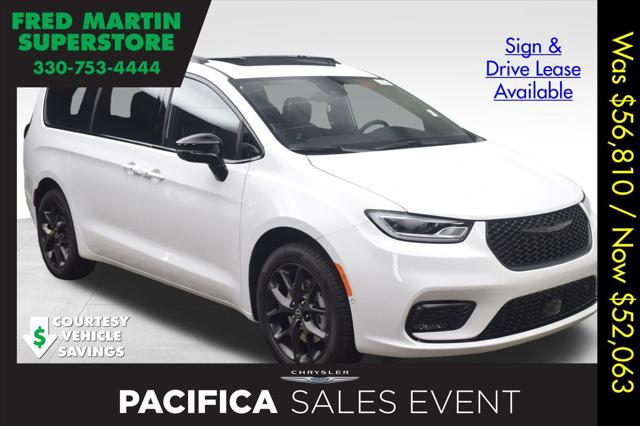 2026 Chrysler Pacifica Limited's photo