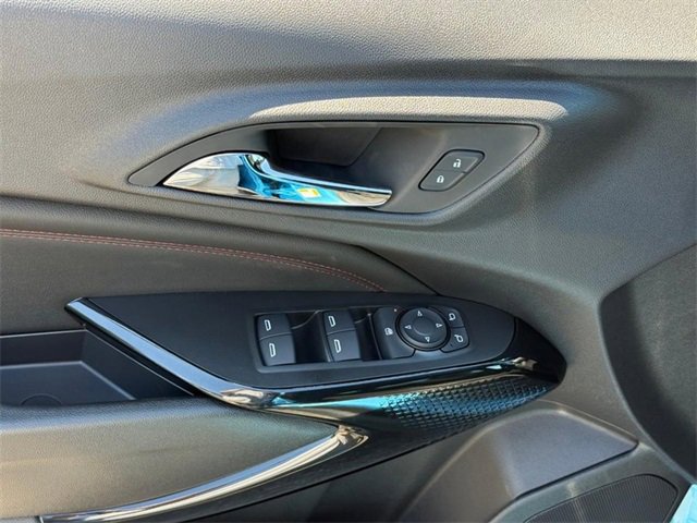 2025 Chevrolet Trax photo 11