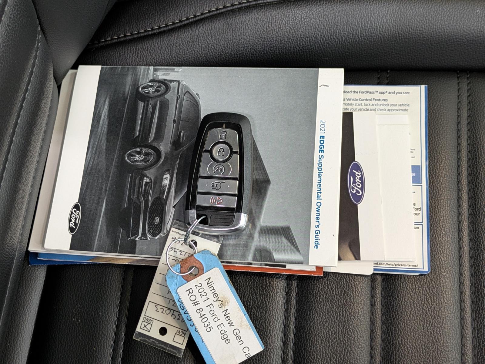 2021 Ford Edge SEL photo 14