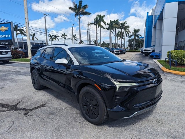 2026 Chevrolet Blazer EV photo 2