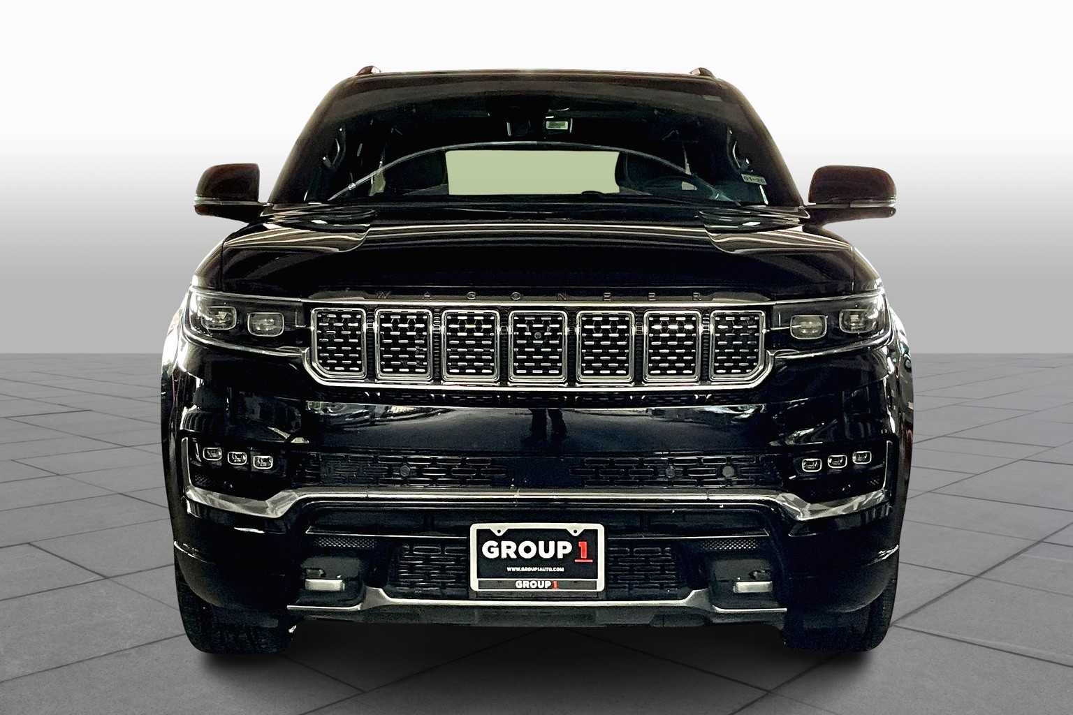 2024 Jeep Grand Wagoneer L III photo 3