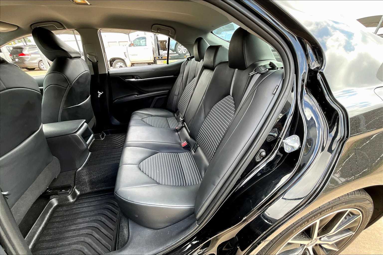 2023 Toyota Camry SE photo 16