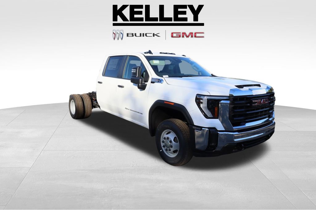 2026 GMC Sierra 3500 Chassis Cab Pro's photo