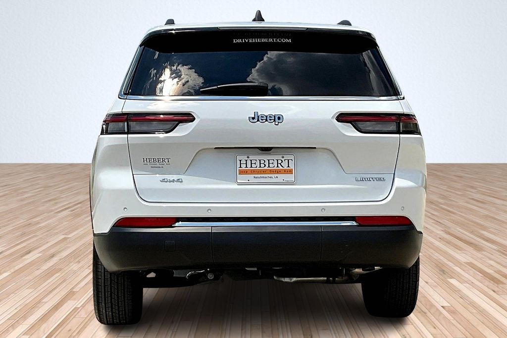 2025 Jeep Grand Cherokee Limited photo 2