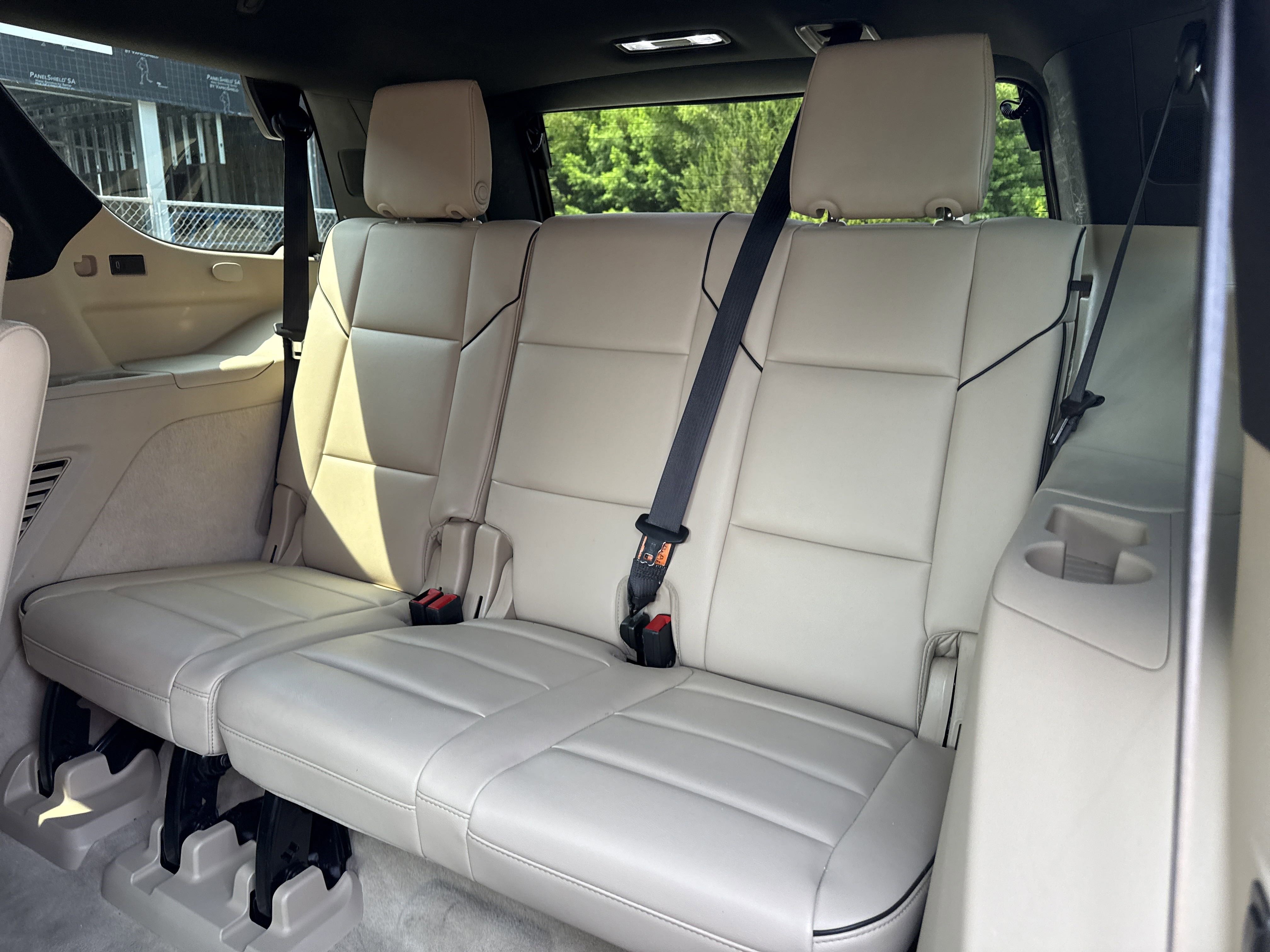 2023 Cadillac Escalade Premium Luxury photo 9