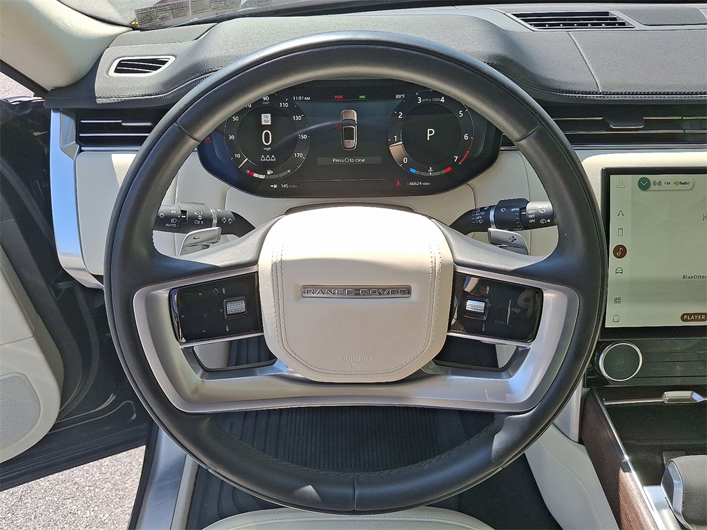 2023 Land Rover Range Rover SE photo 11
