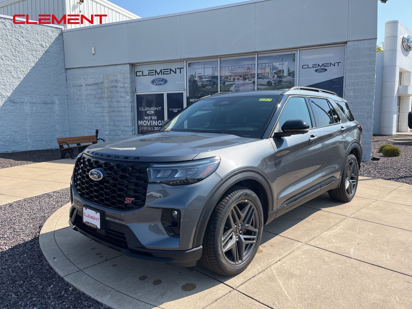 2025 Ford Explorer ST's photo