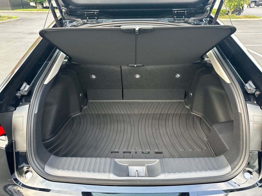 2026 Toyota Prius LE photo 24