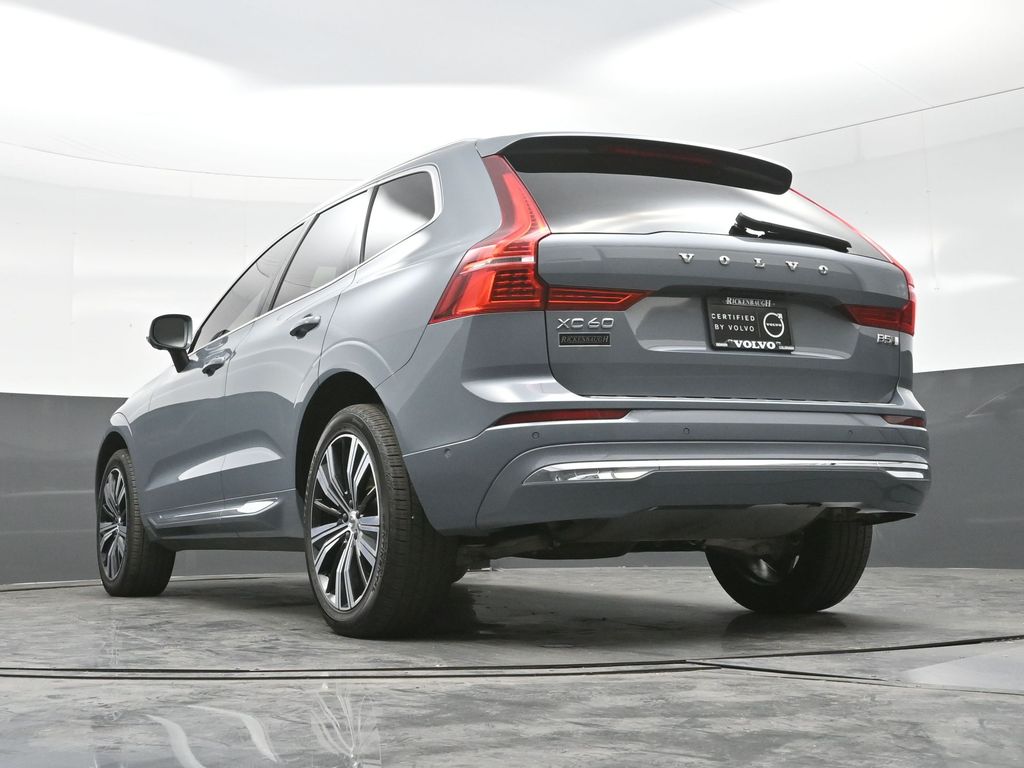 2023 Volvo XC60 B5 Plus photo 22