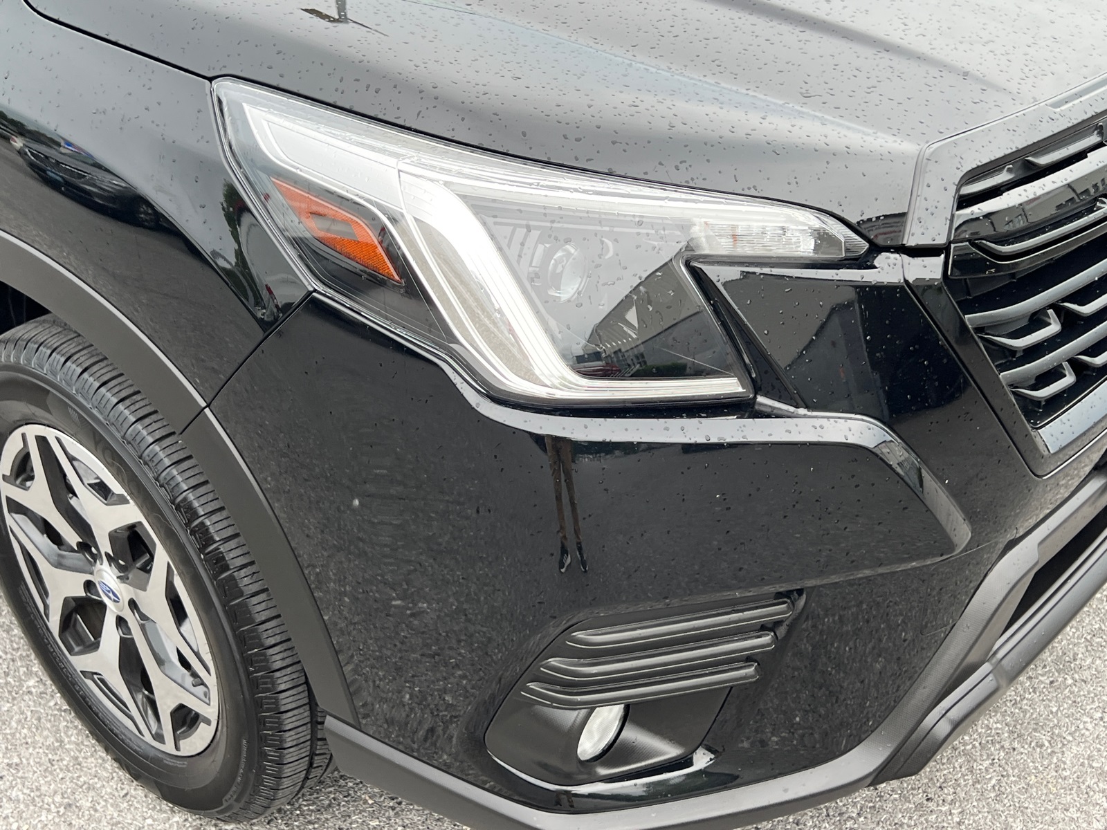 2023 Subaru Forester Premium photo 7