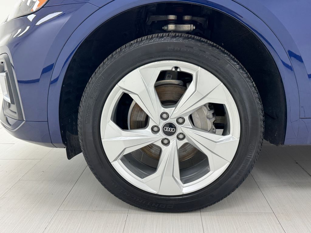 2021 Audi Q5 45 Premium Plus photo 37