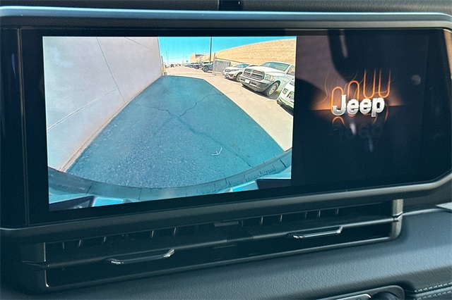2025 Jeep Wrangler Sahara photo 3