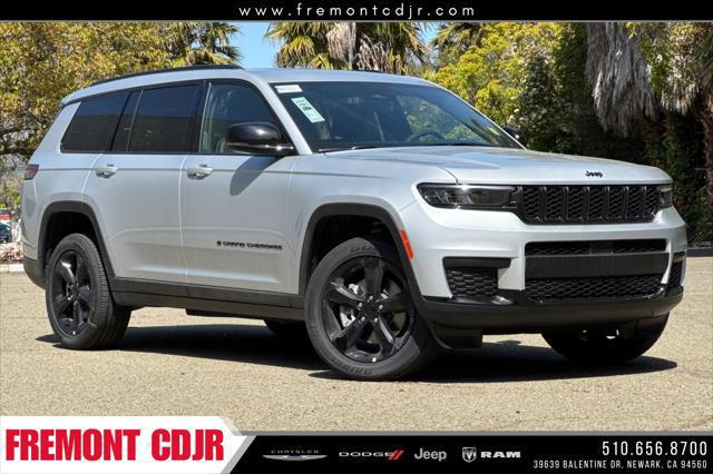 2025 Jeep Grand Cherokee L Altitude's photo