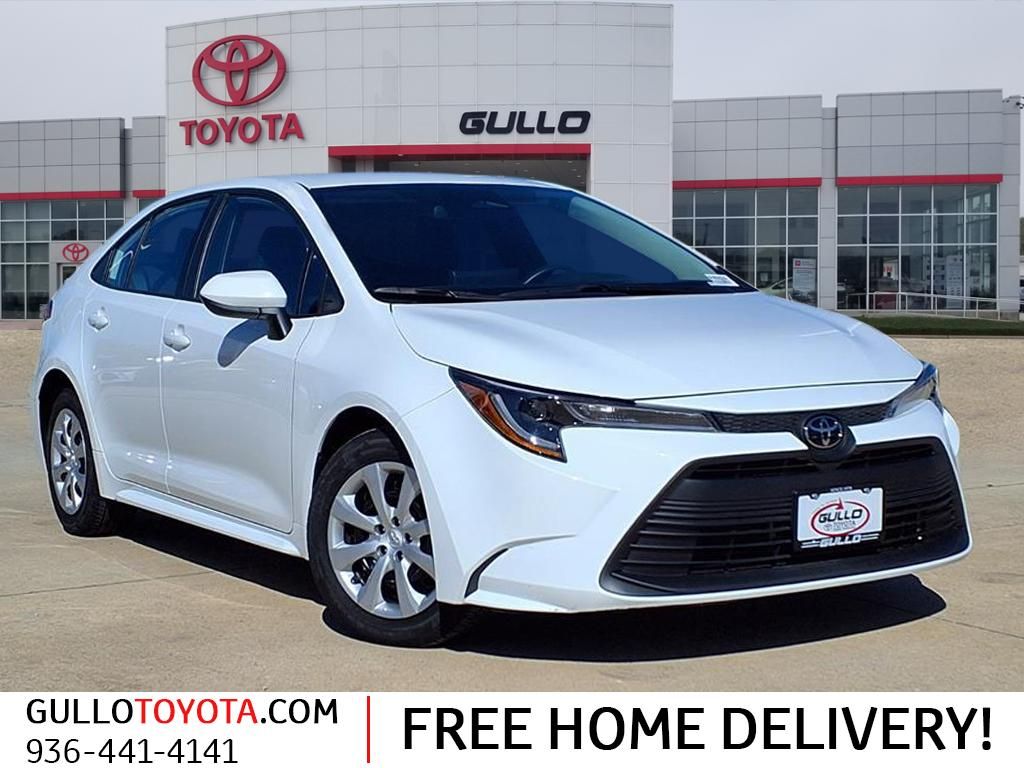 2025 Toyota Corolla LE's photo