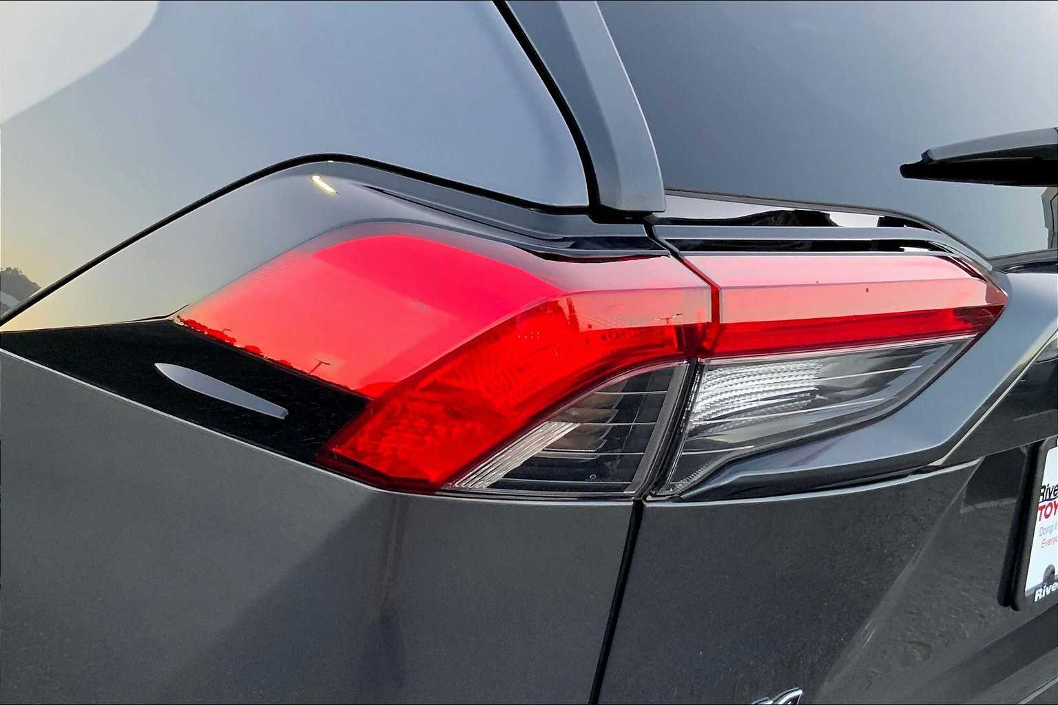 2024 Toyota RAV4 XLE Premium photo 23