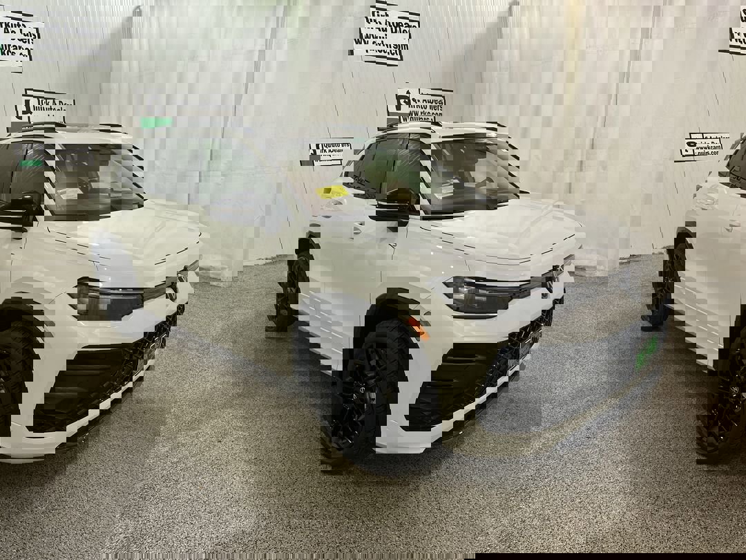 2026 Volkswagen Tiguan SE R-LINE BLACK's photo