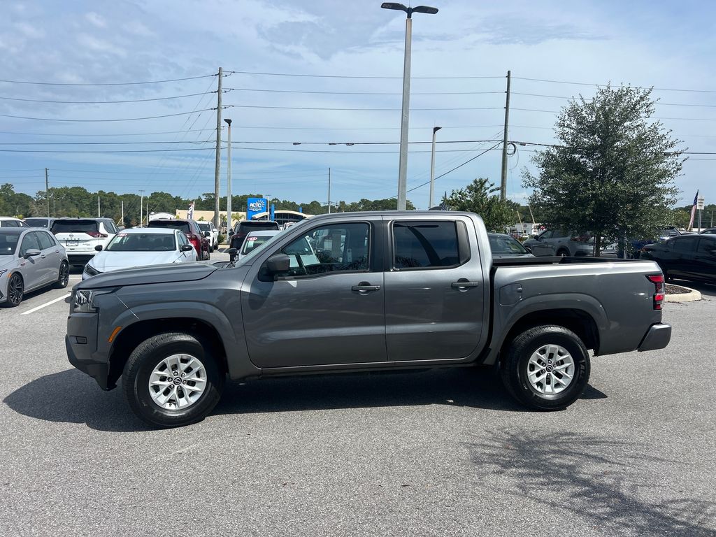 2024 Nissan Frontier SV photo 2