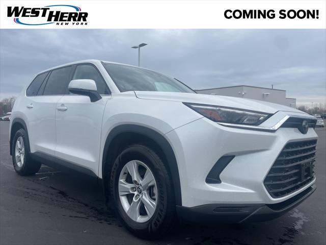 2025 Toyota Grand Highlander LE's photo