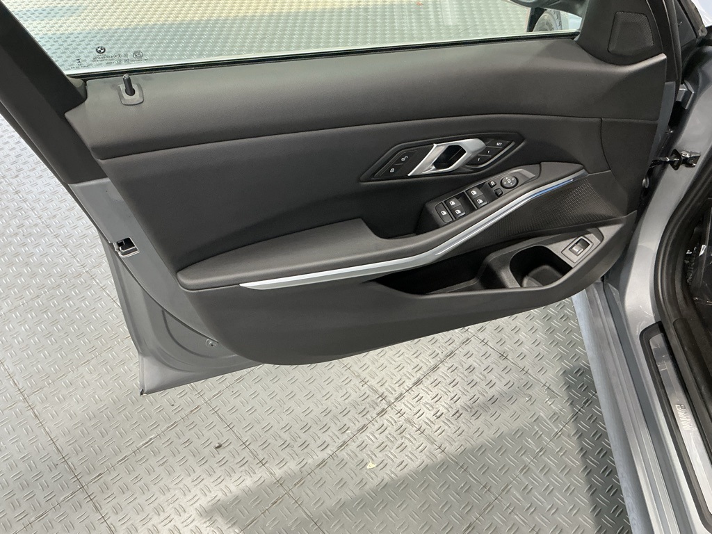 2025 Bmw 330i photo 27